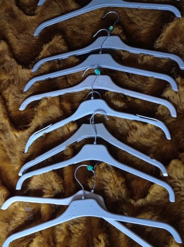 Cintres plastique gris - cintres,