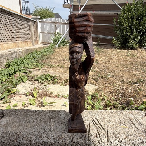 Statue personnage femme - , en