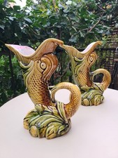 Paire de pichets anciens en