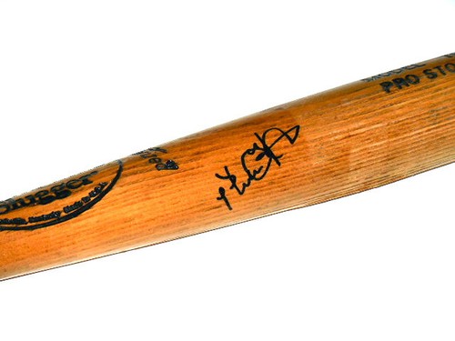 Pedro alvarez autographed bat - pedro,