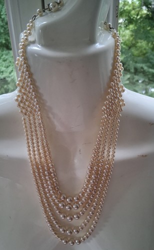 Beau colliers perles - ,