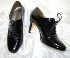 Chaussures lacées à talons
