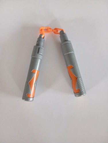 Jouet type nunchaku plastique