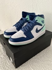 Air Jordan 1 Mid Mystic
