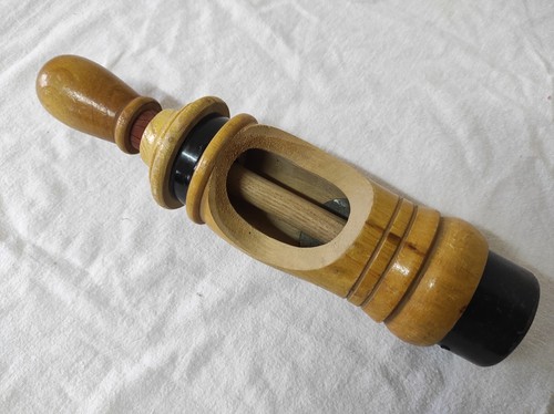 Ancienne bouchonneuse bois - bouchonneuse, en