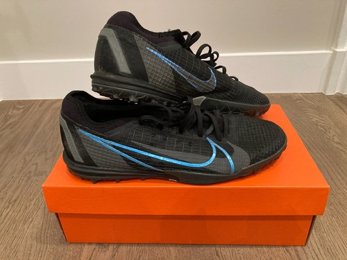 Chaussures de football - ***,