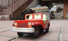 Jouet à friction en étain