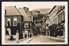 CPA Dinant, La citadelle, vue de la rue principale 1936 
