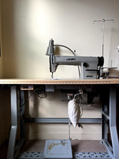 Industrial sewing machine Juki DDL-555 work table + machine + accessory kit