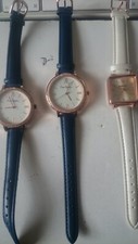 A VENDRE  4  MONTRES FEMME