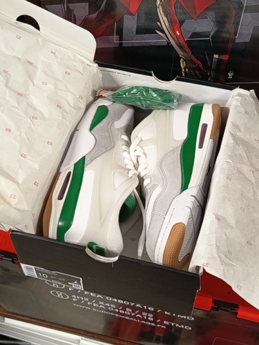Jordan white pine green - white,