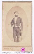 HOMME, HAUT FONCTIONNAIRE