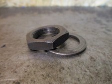 Ecrou de support de pignon