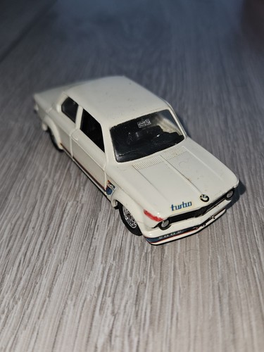 Solido bmw 2002 turbo - 29,
