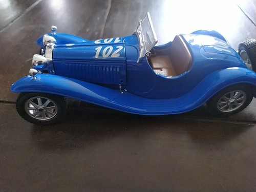 Bugatti type 24 burago - type,