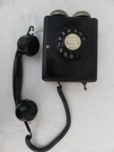Ancien vintage telephone - ancien,
