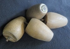 QUATRE PIEDS DE LIT EN CHENE