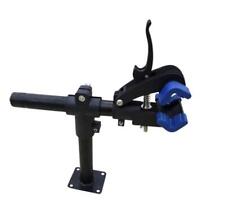 Outil reparation - pied d'atelier velo fixation sur etabli