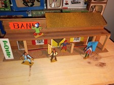 LOT Soldat Starlux.  Bâtiment