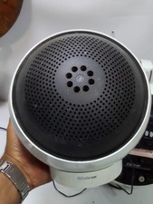 Two white Weltron speakers great condition - two speakers only. Video