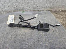 Attache ceinture avant droit