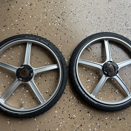 Pair gocycle g3 - pair, pitstop