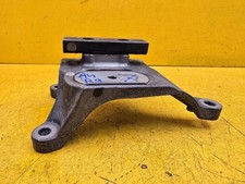 Audi A4 B9 8W SUPPORT DE BOITE