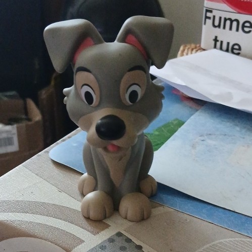 Disney figurine chien gris - disney,