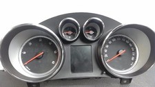 Compteur OPEL ZAFIRA TOURER C