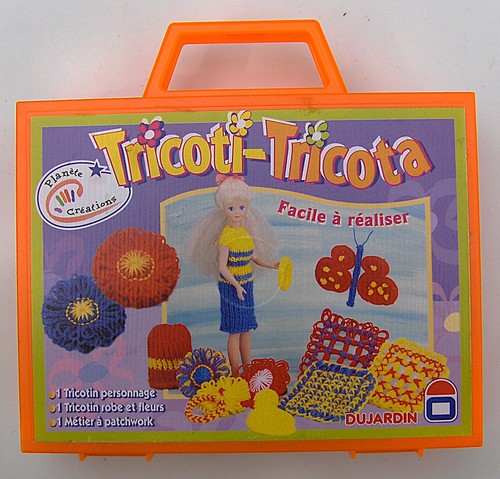 Tricotins anciens plastique - anciens, en
