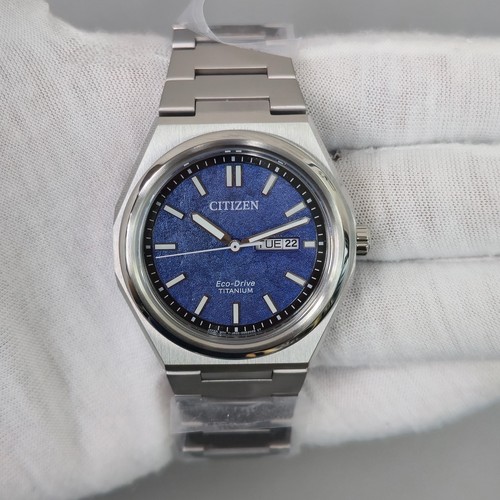Montre neuve pour homme