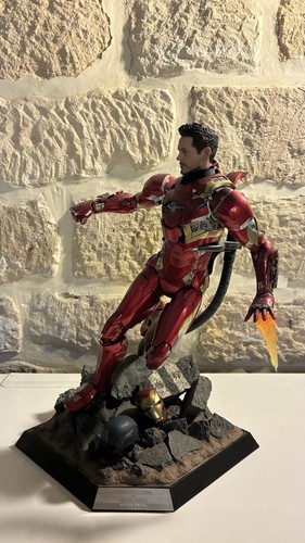 Hot toys figurine iron man - toys,
