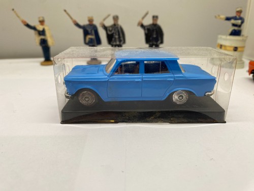 Ancienne norev plastique fiat - ancienne,