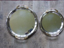 2 plateaux/plats en métal +