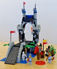 LEGO 6078 - Royal Drawbridge -