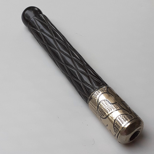 Porte fume cigarette - porte,