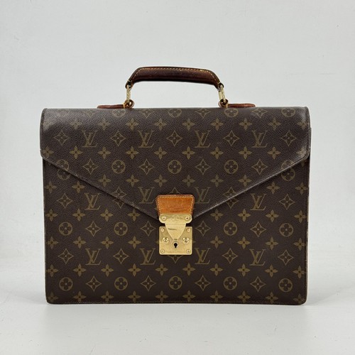 Used louis vuitton serviette - used,