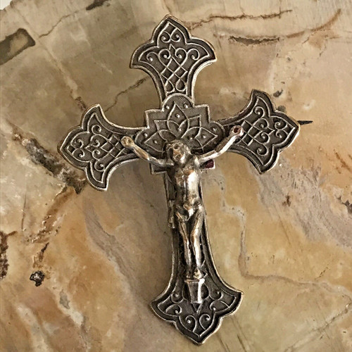 Croix montée broche jésus - montée,
