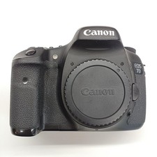Digital Single Lens Reflex Camera Model EOS7D CANON