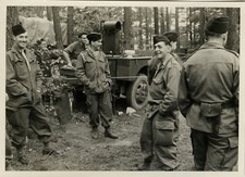 ANTIQUE PHOTO - VINTAGE SNAPSHOT - MILITARY KITCHEN CANTEEN FOREST MANEUVER