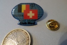 CLUB MED MILLESIA World Flag Belgian Swiss Logo Pin S Pin Badge Pin Brooch