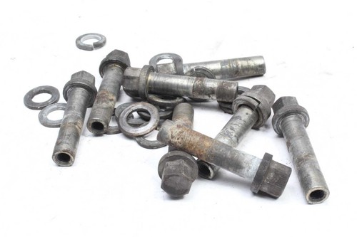 Vis culasse suzuki 550 - culasse,