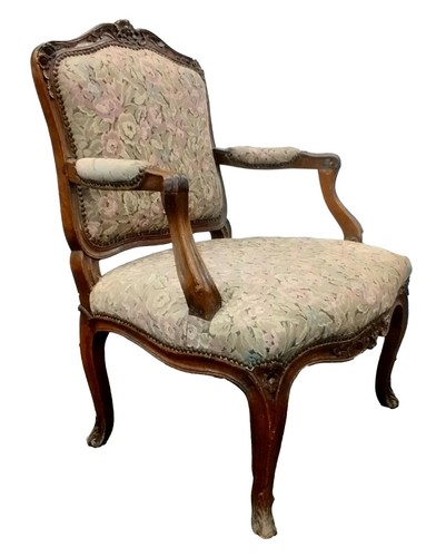 Fauteuil style louis - style,