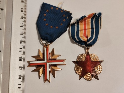 Lot medailles decorations - medailles,
