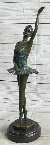 Sculpture bronze milo - en,