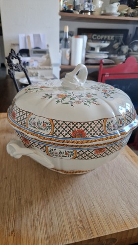 Ancienne soupière - , en