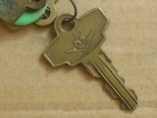 borne arcade, clef " JEUTEL "