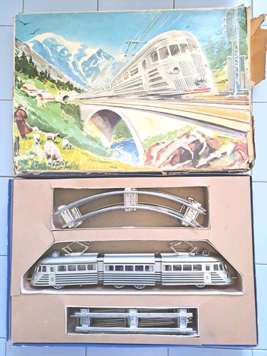 Autorail fleche argent - fleche, d'argent