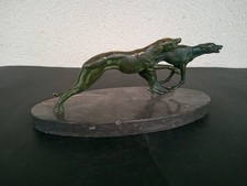 LEVRIERS EN MOUVEMENT DE