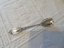 solid silver egg spoon and vermeil interior 8 gr